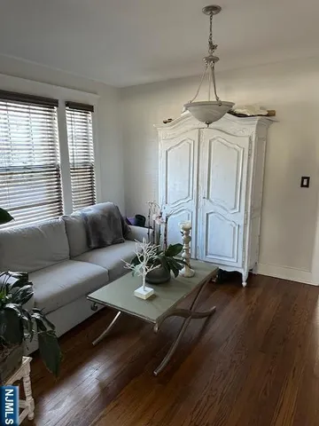 $3,200 | 138 Highland Avenue, Unit 1, Midland Park, NJ 07432