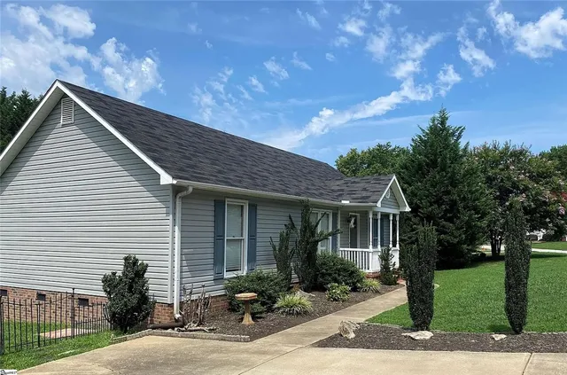 $259,000 | 448 Timberview Lane, Simpsonville, SC 29681