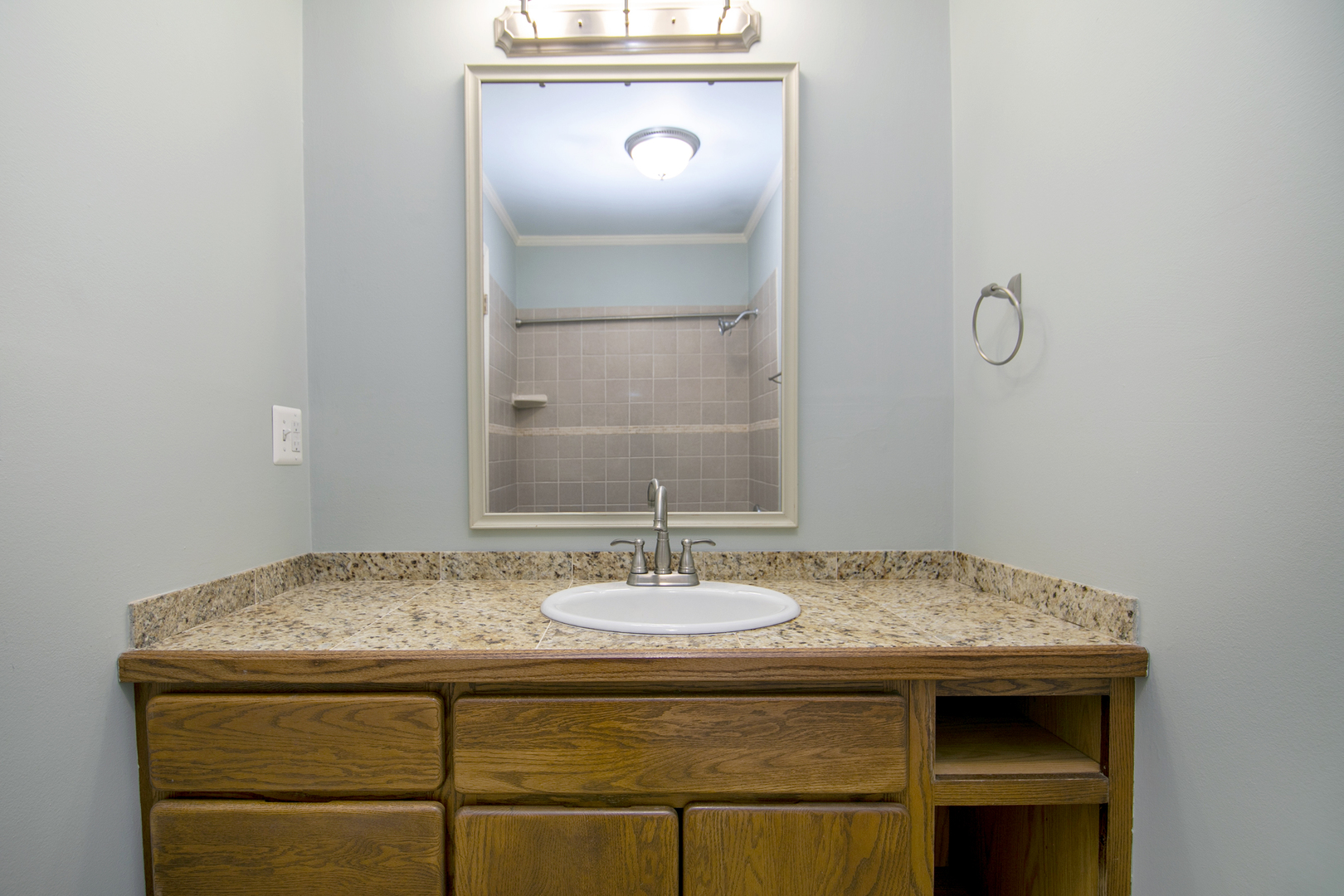 462 Raintree Drive, Unit 2A Glen Ellyn, IL 60137 - Photo 18 of 28 Gallery Image 18