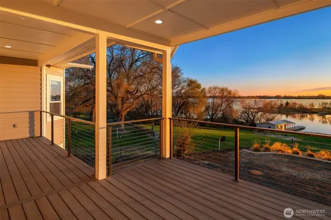 $2,795,000 | 2762 Elgin Road Northeast, Moses Lake, WA 98837