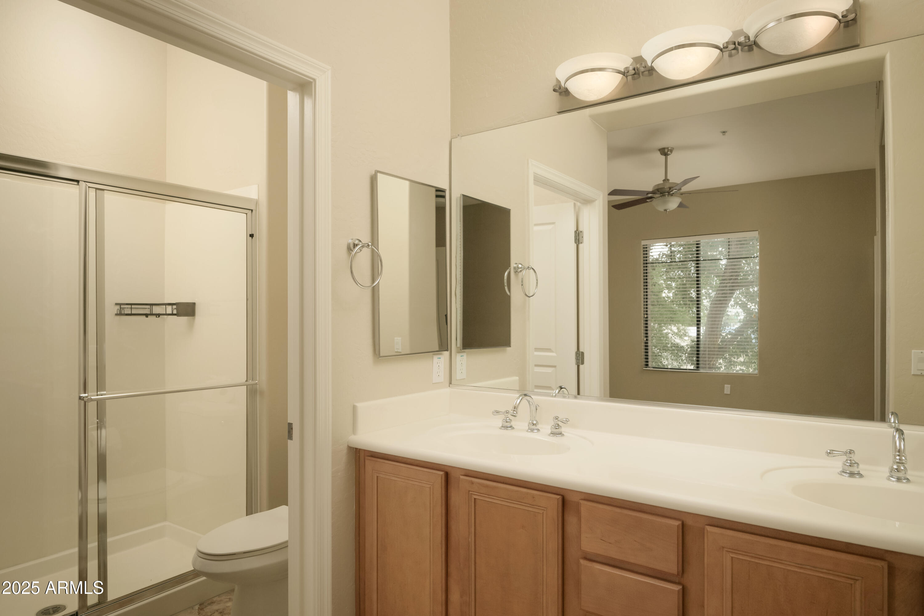 2989 North 44th Street, Unit 2007 Phoenix, AZ 85018 - Photo 17 of 29 Primary Bedroom 2