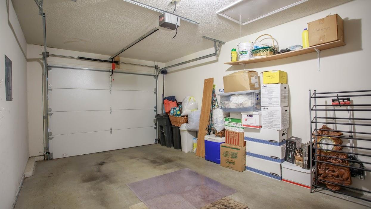 8043 Intervale Way Powell, TN 37849 - Photo 19 of 21 Garage