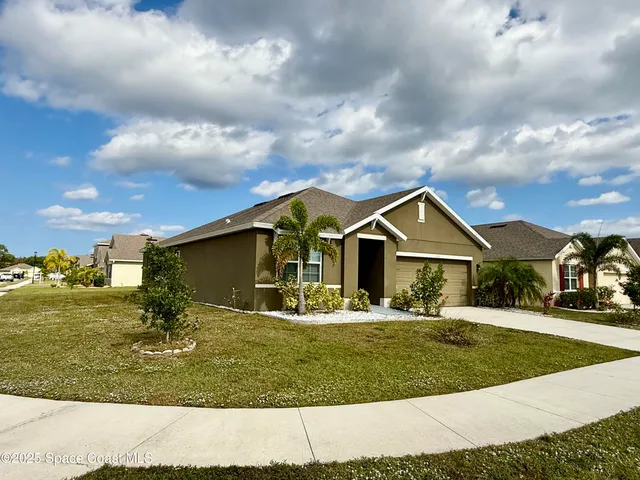$2,350 | 135 Sorrento Drive, Cocoa, FL 32922