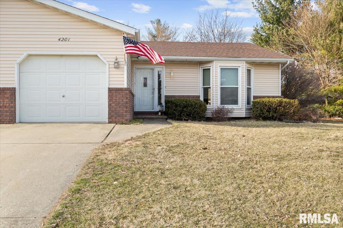 4201 Pickfair Road Springfield, IL 62703 - Photo 1 of 35