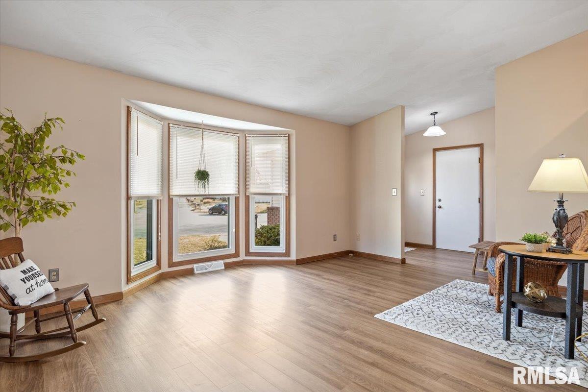 4201 Pickfair Road Springfield, IL 62703 - Photo 5 of 35