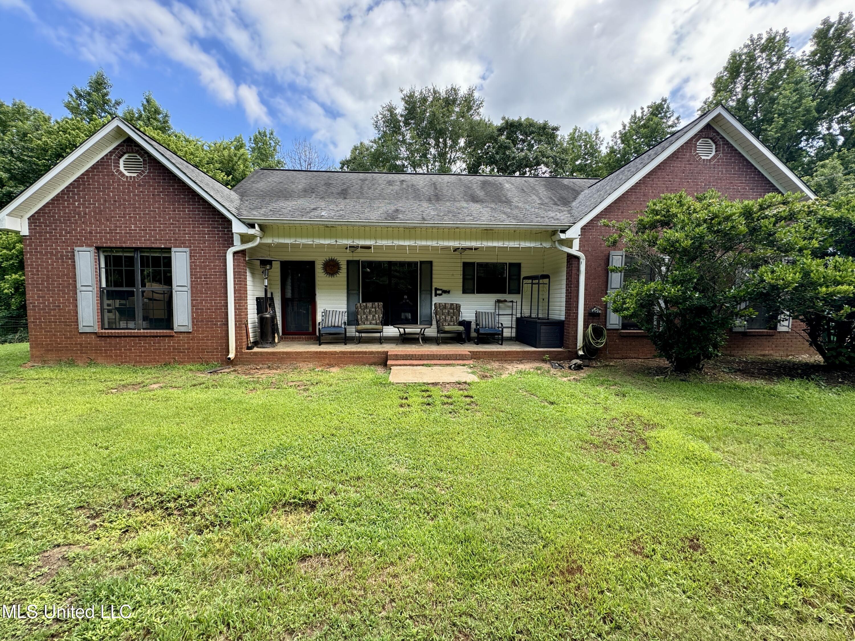 514 Proctor Road Grenada, MS 38901 - Photo 1 of 37 2,495 Sqft 3 bed 3 bath with possible 4t