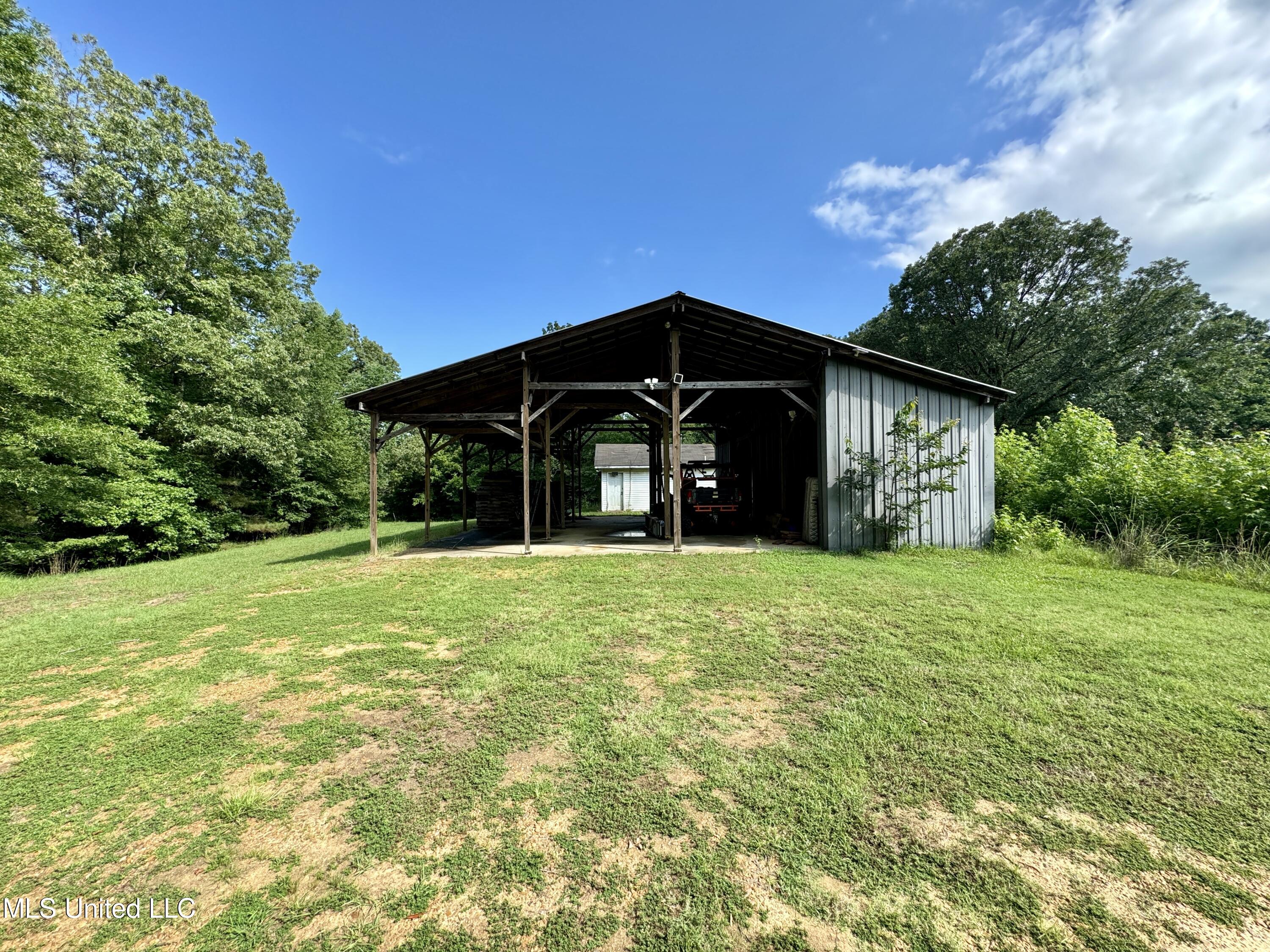 514 Proctor Road Grenada, MS 38901 - Photo 29 of 37 IMG_4685~photo-full