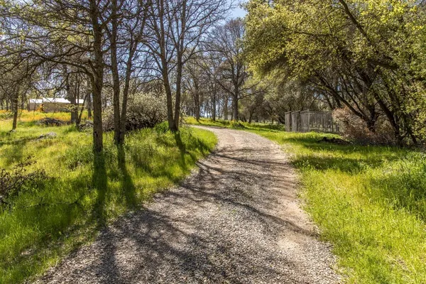 $345,000 | 1321 Elwood Road, Squaw Valley, CA 93675