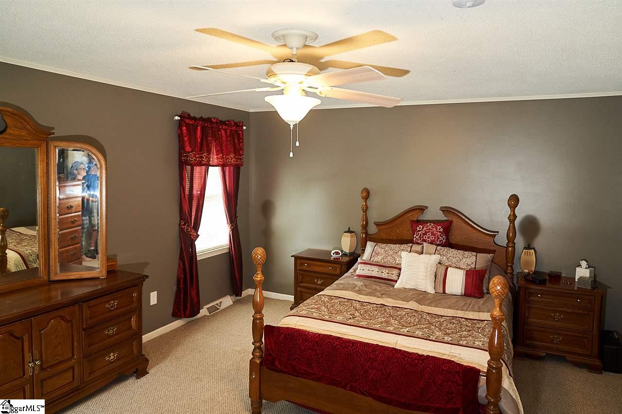 908 Davenport Road Simpsonville, SC 29680 - Photo 16 of 21 Gallery Image 16
