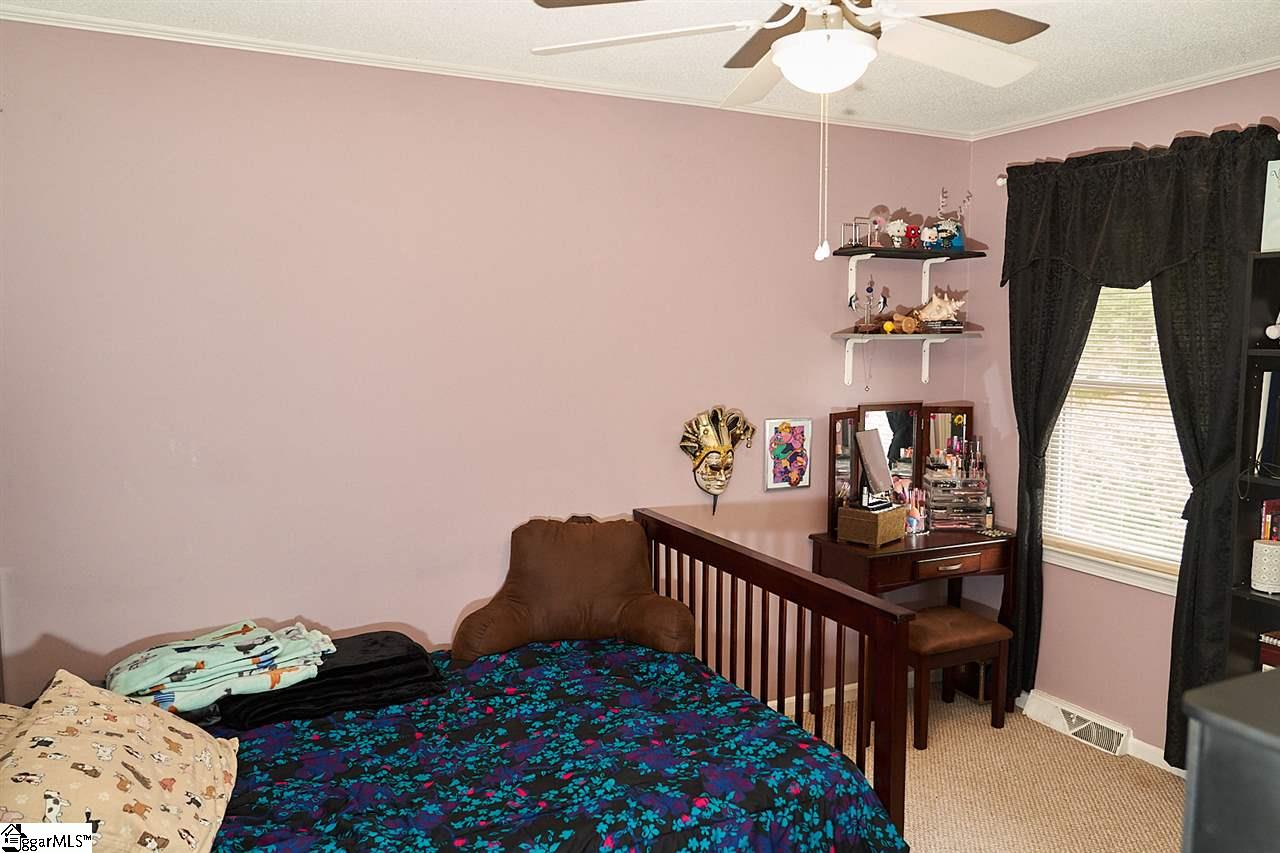 908 Davenport Road Simpsonville, SC 29680 - Photo 5 of 21 Gallery Image 5
