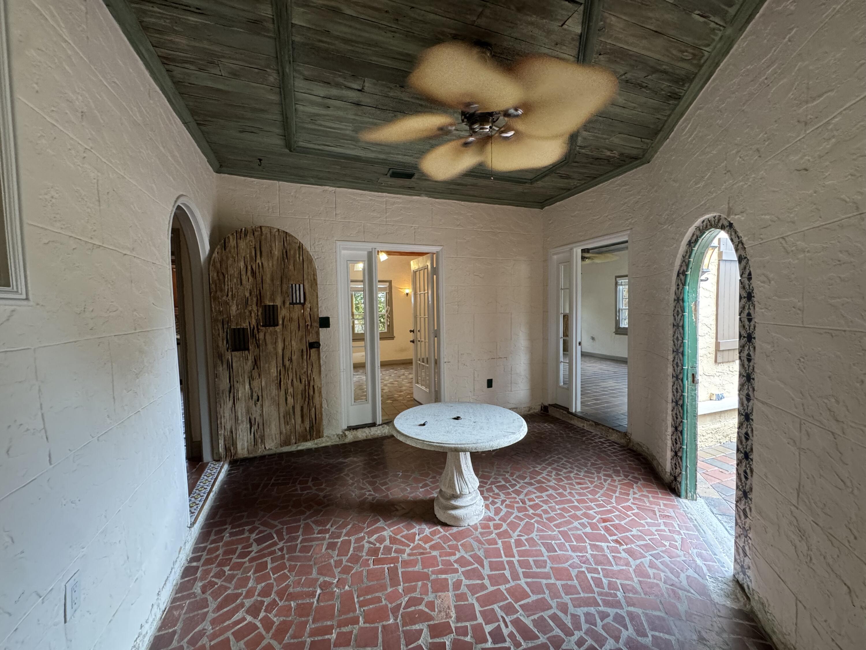 735 Colonial Road West Palm Beach, FL 33405 - Photo 13 of 24 IMG_1851
