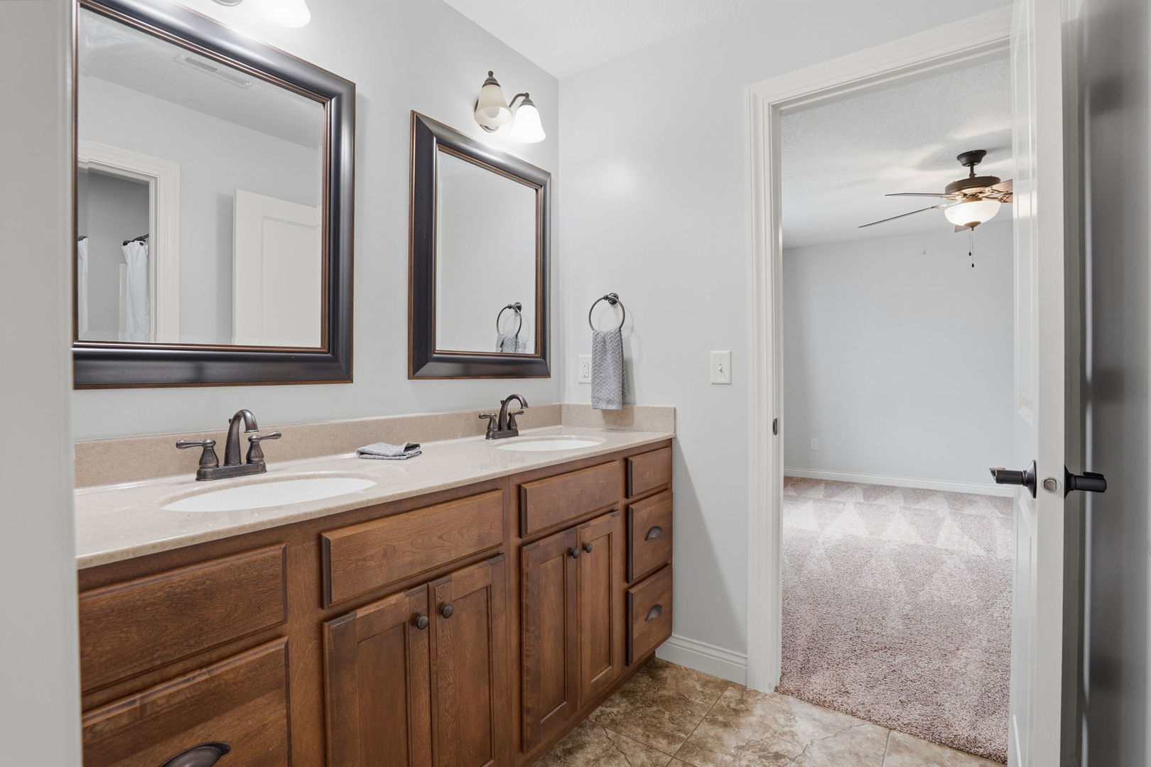 4889 Allen Road Bettendorf, IA 52722 - Photo 21 of 40