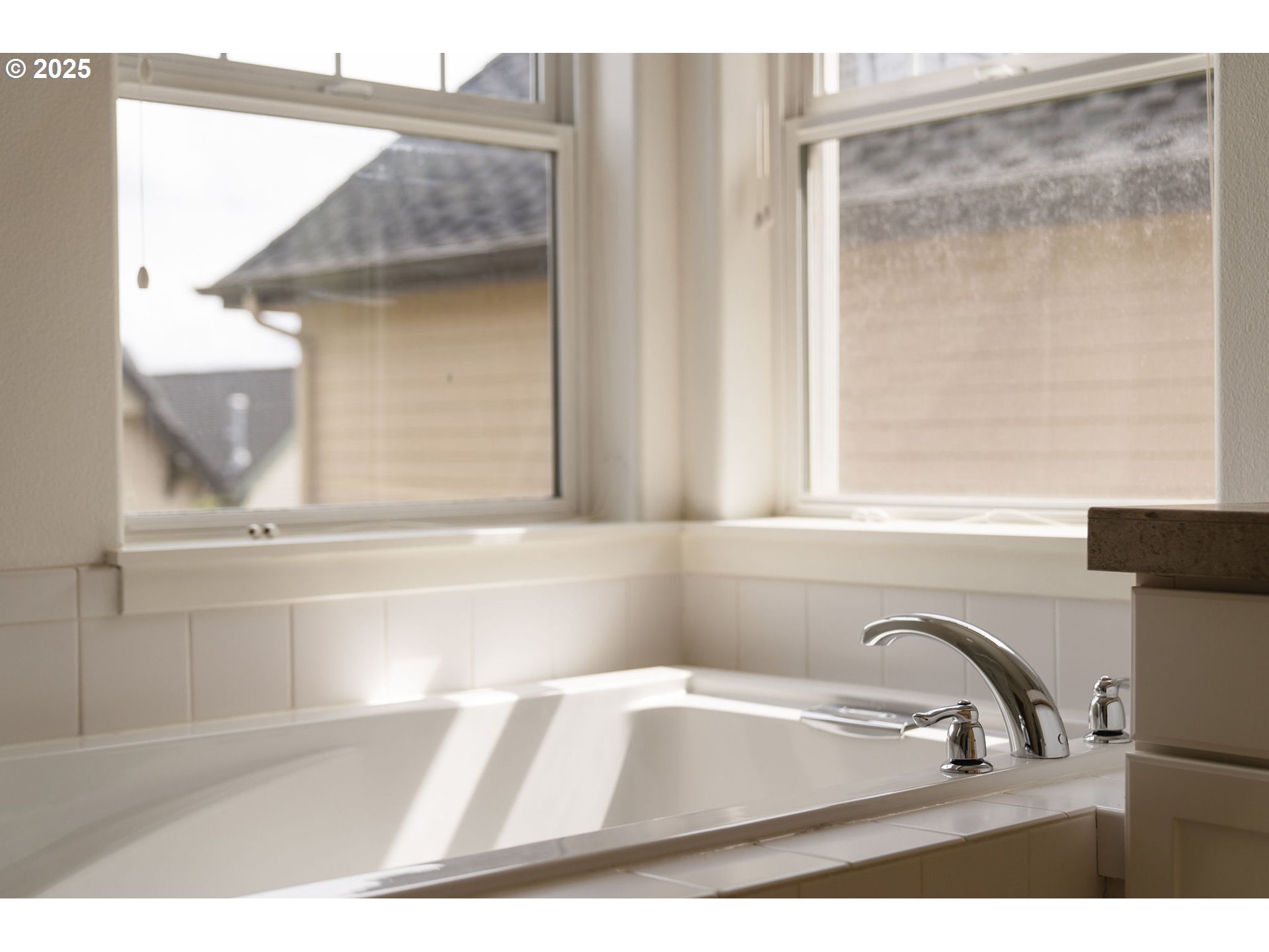 2456 Northwest Miller Road Portland, OR 97229 - Photo 21 of 35 Bathroom, Attached