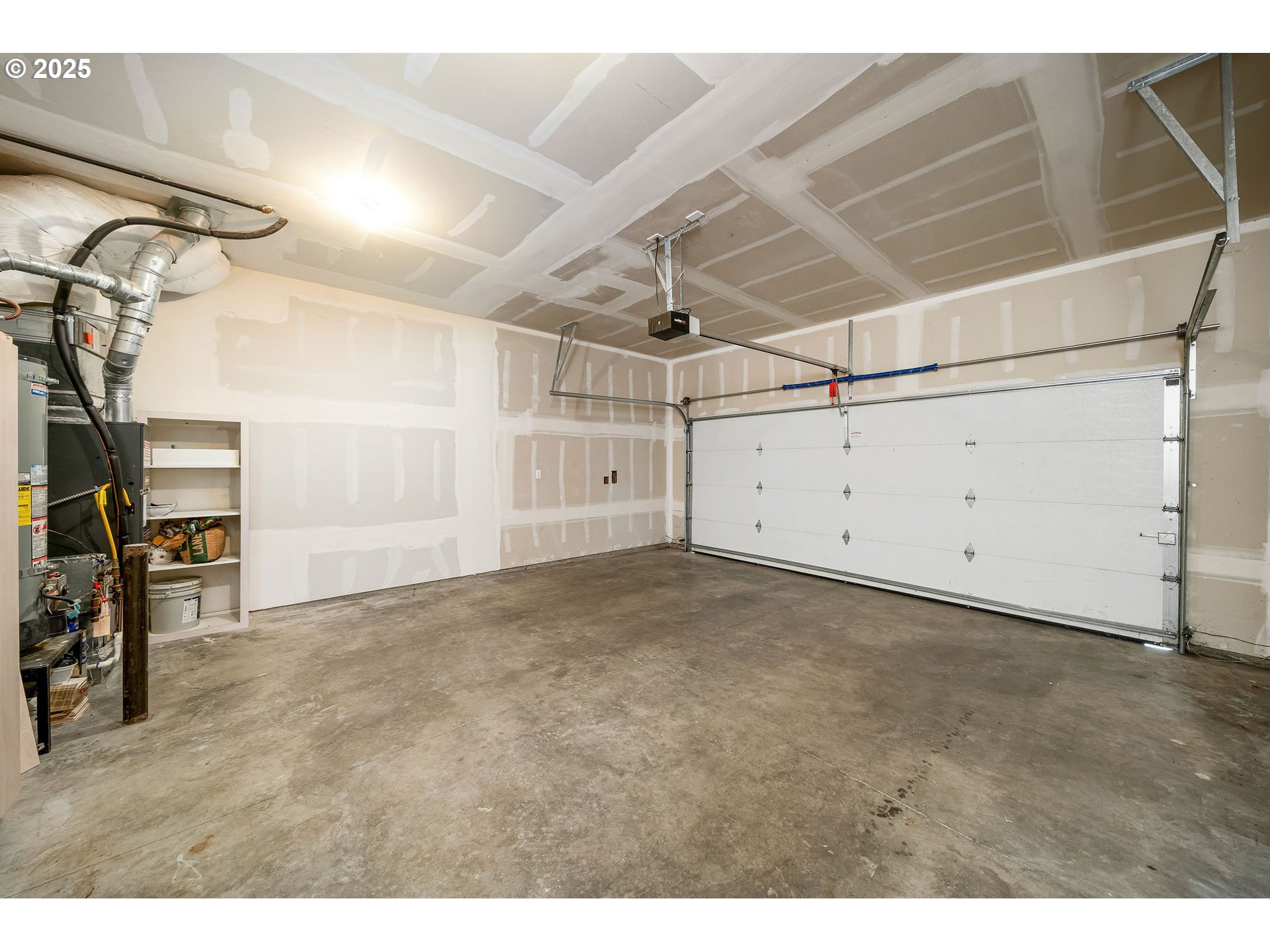 2456 Northwest Miller Road Portland, OR 97229 - Photo 31 of 35 Garage