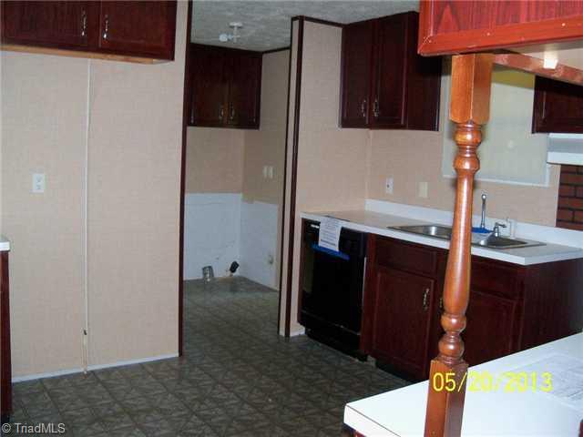 803 Chaney Road Asheboro, NC 27205 - Photo 3 of 12 Kitchen.