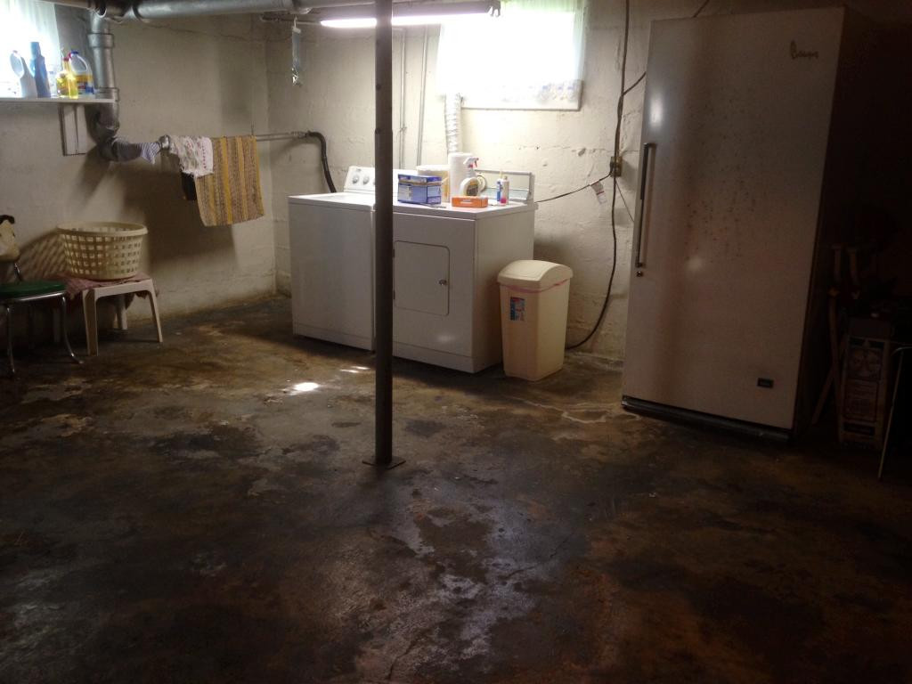 26 Rutherford Lane Bristol, TN 37620 - Photo 12 of 14 Washer Dryer Stay