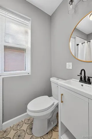 $249,900 | 5423 Christy Blvd Street, St. Louis, MO 63116