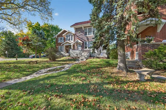 $249,900 | 5423 Christy Blvd Street, St. Louis, MO 63116