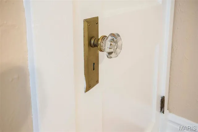 $249,900 | 5423 Christy Blvd Street, St. Louis, MO 63116