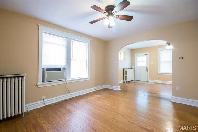 $249,900 | 5423 Christy Blvd Street, St. Louis, MO 63116