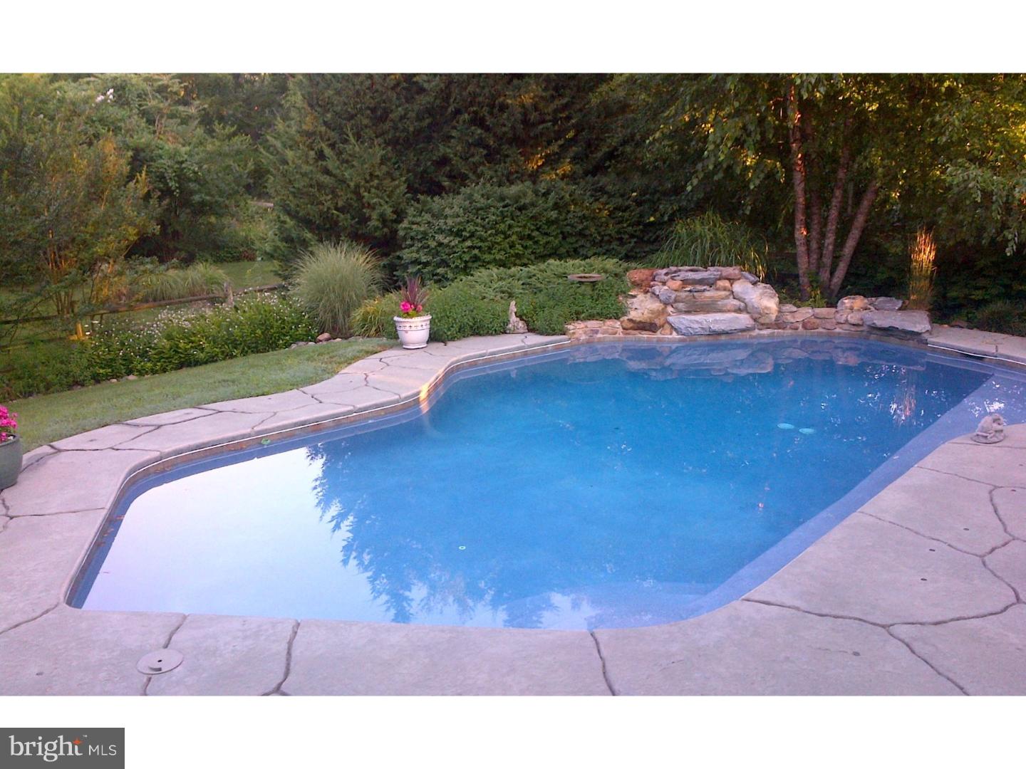 808 Caldwell Road Wayne, PA 19087 - Photo 24 of 25 Pool