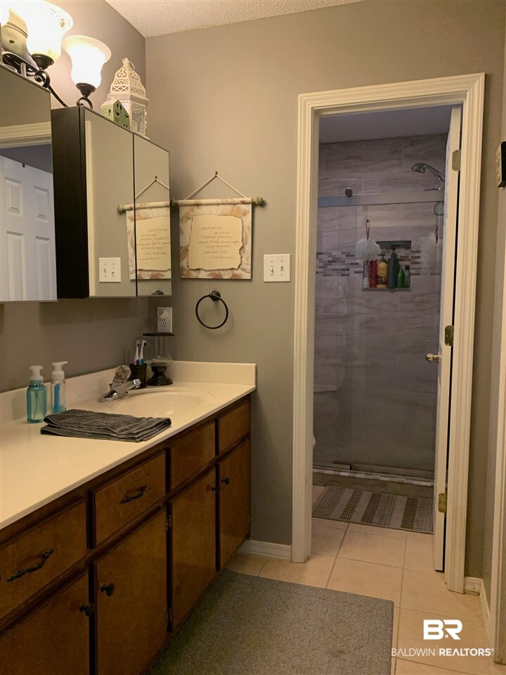 1450 Joyce Road Mobile, AL 36618 - Photo 20 of 35
