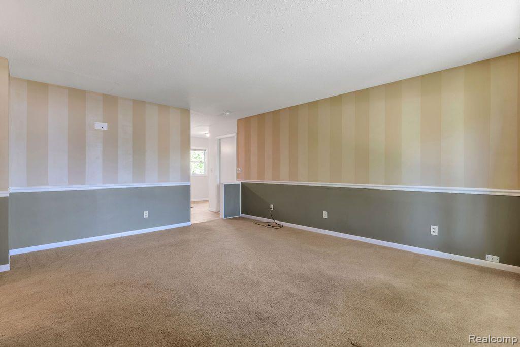 3370 King Road Bridgeport, MI 48722 - Photo 5 of 39 Gallery Image 5