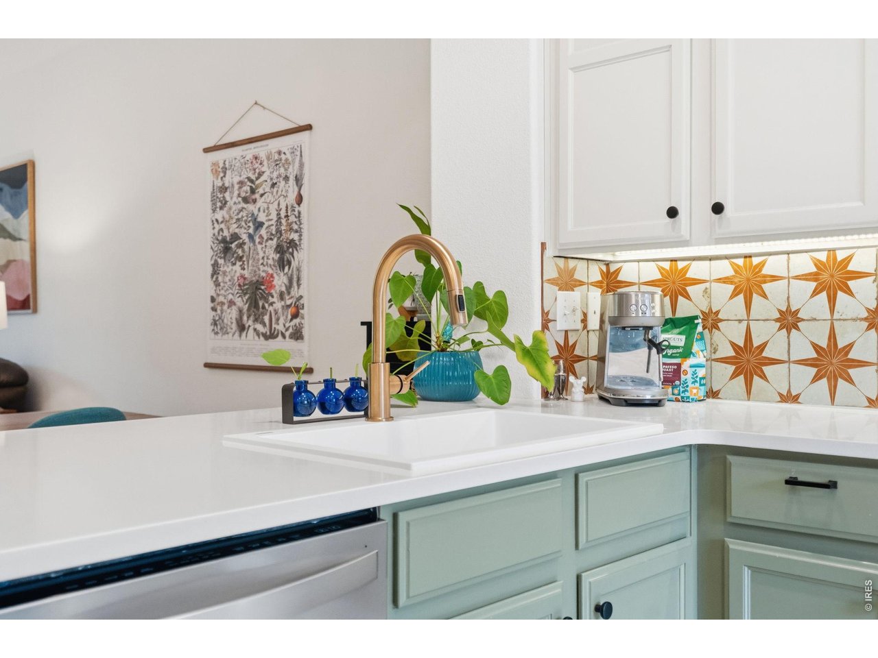 1221 East Prospect Road, Unit 3 Fort Collins, CO 80525 - Photo 7 of 37 Classy quartz countertops.
