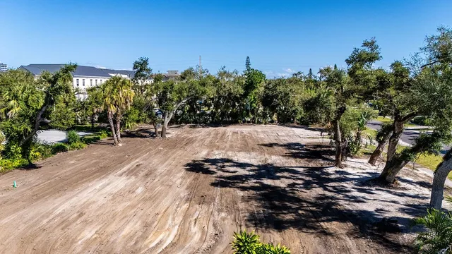 $1,995,000 | 641 Azalea Lane, Vero Beach, FL 32963