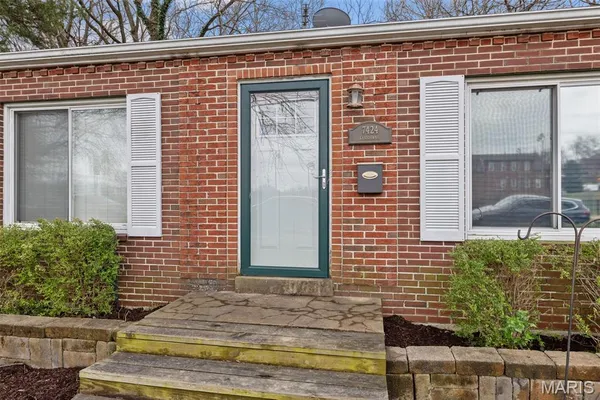 $220,000 | 7424 Lansdowne Avenue, Shrewsbury, MO 63119