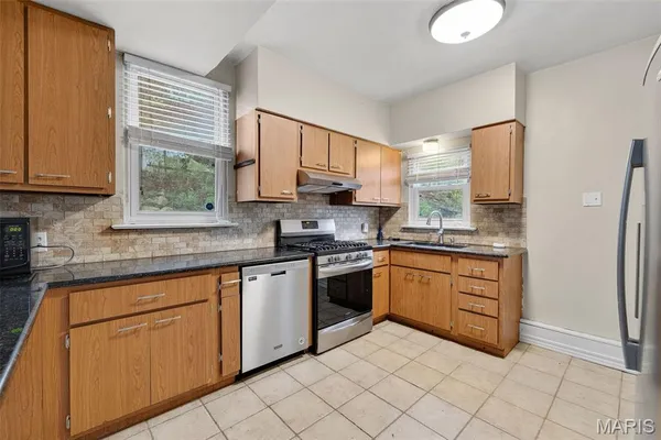 $220,000 | 7424 Lansdowne Avenue, Shrewsbury, MO 63119