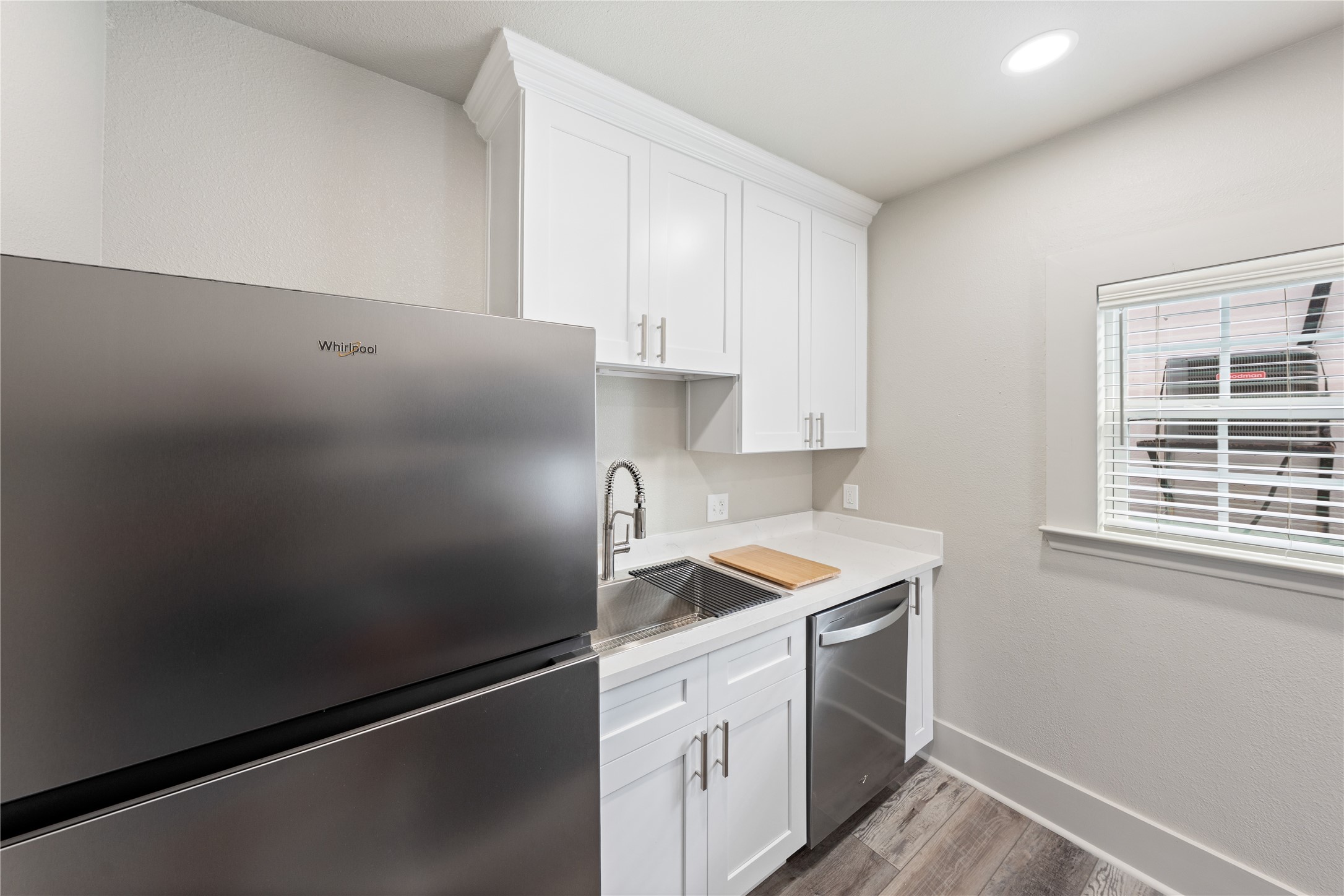 211 North Milby Street, Unit 4 Houston, TX 77003 - Photo 4 of 16 Kitchen