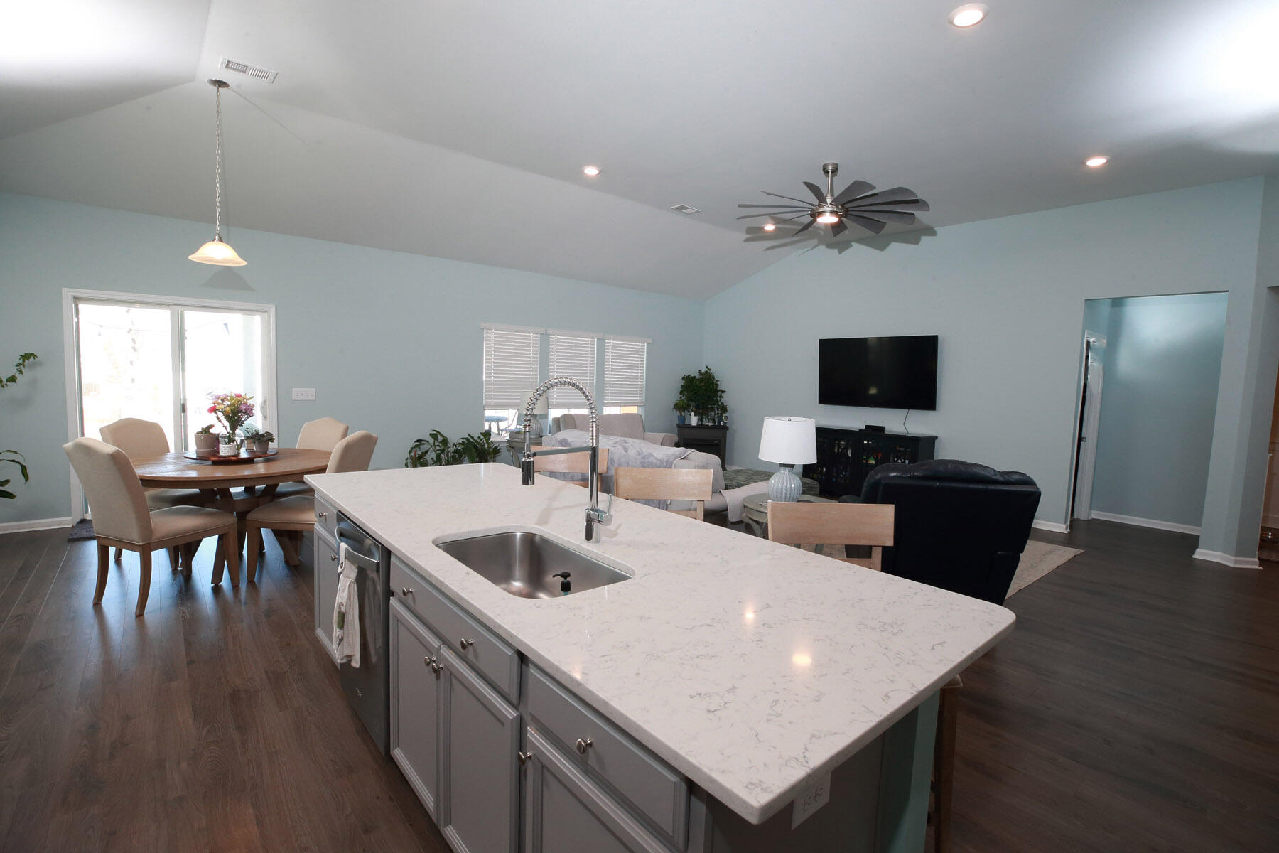 6013 Coral Berry Road Hanahan, SC 29410 - Photo 22 of 33 VFP_3793