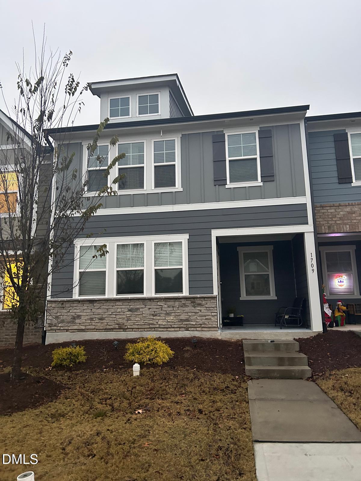 WhatsApp Image 2025-12-02 at 5.27.50 PM