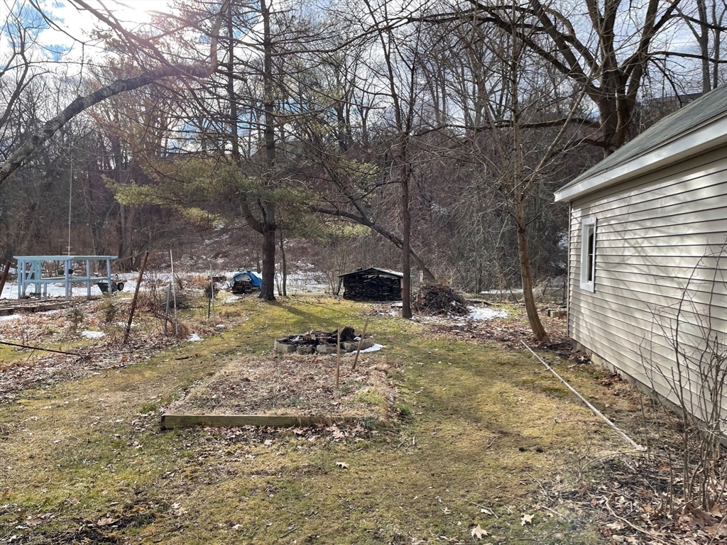 6 Primrose Street West Springfield, MA 01089 - Photo 6 of 41 Gallery Image 6
