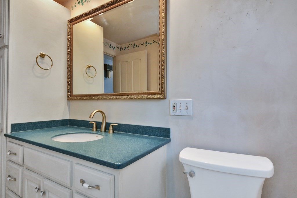31 Standish Road Lynn, MA 01904 - Photo 18 of 34 Gallery Image 18