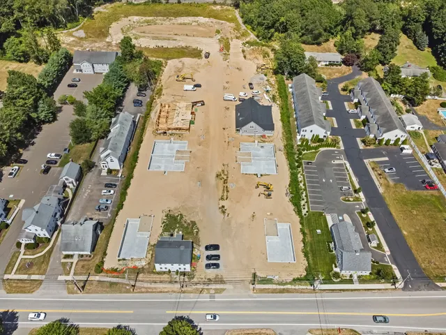 $689,000 | 151-153 East Main Street, Unit 18, Clinton, CT 06413