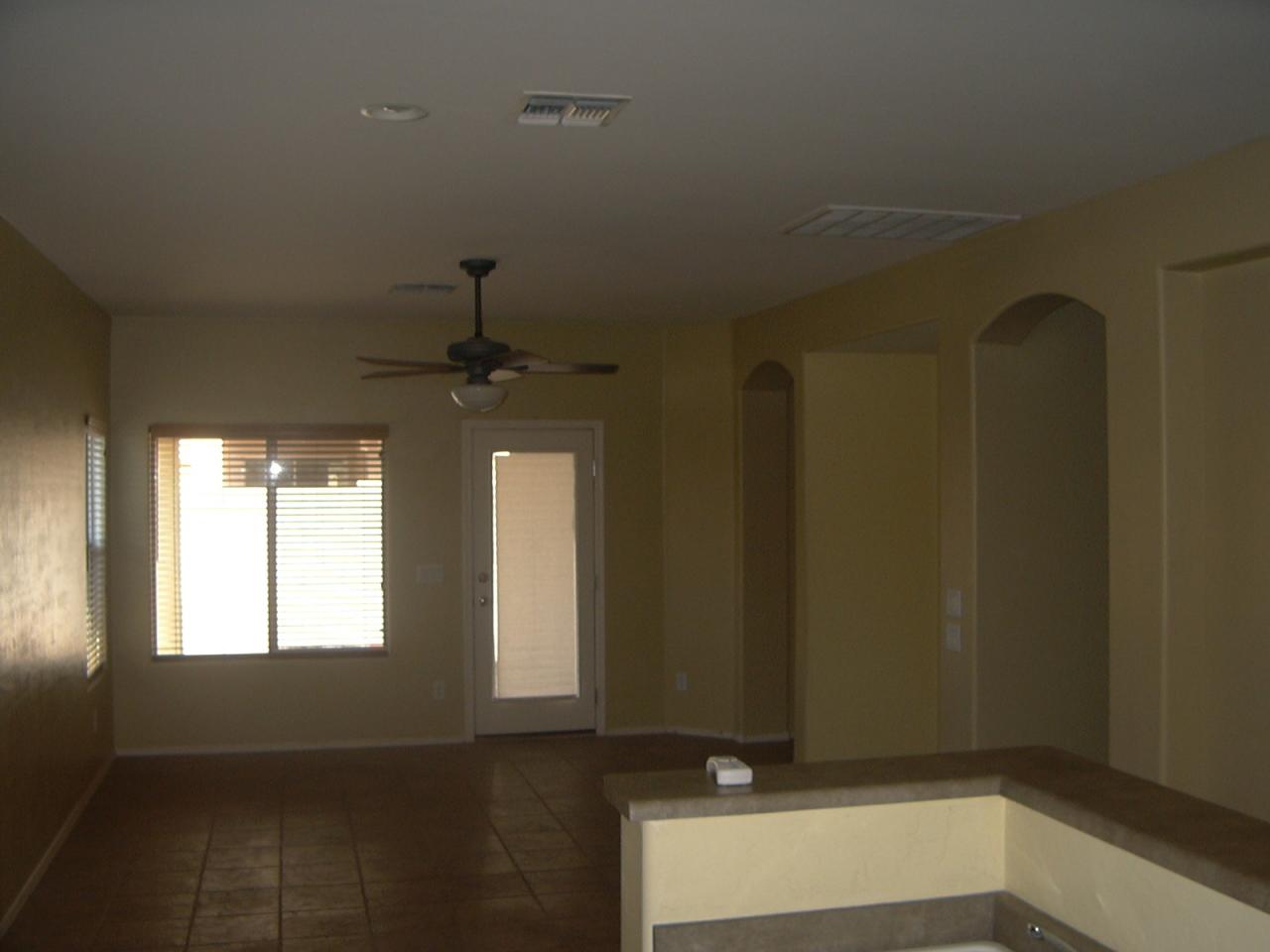 1834 East Del Rio Street Gilbert, AZ 85295 - Photo 9 of 18 Living Room