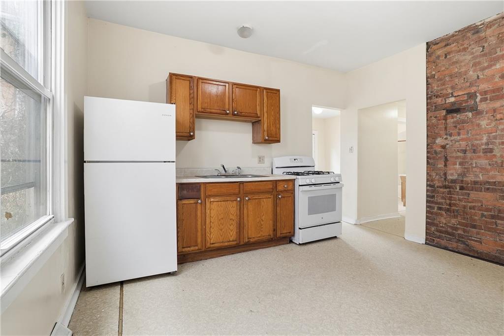 144 Ridge Avenue New Kensington, PA 15068 - Photo 26 of 44