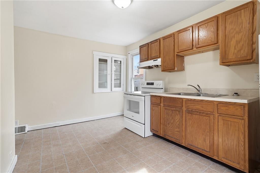 144 Ridge Avenue New Kensington, PA 15068 - Photo 10 of 44