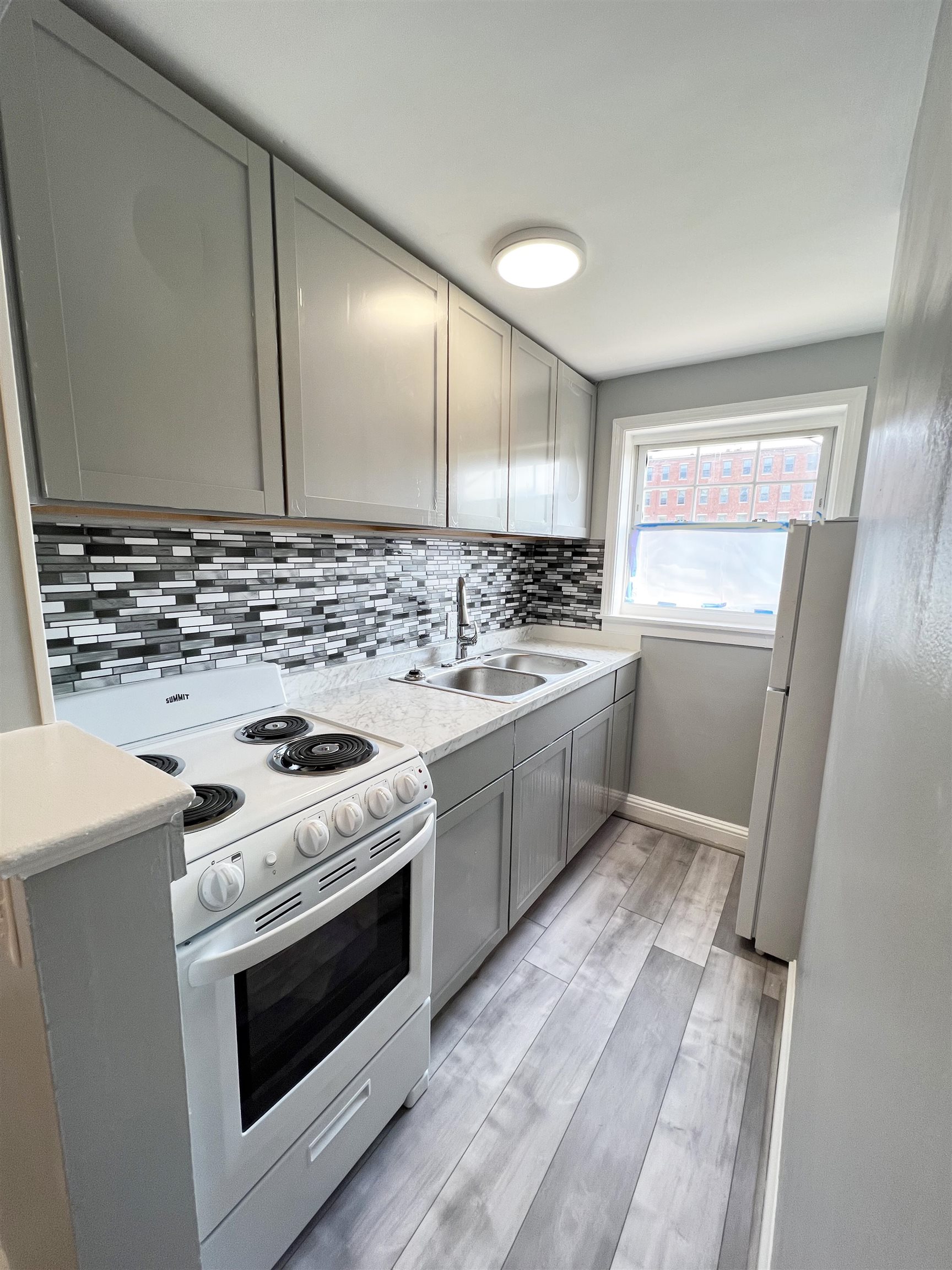 46 Main Street Somersworth, NH 03878 - Photo 2 of 19