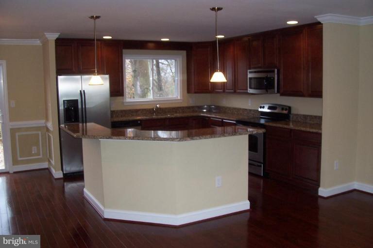 1205 Broadview Road Fort Washington, MD 20744 - Photo 4 of 7 Kitchen