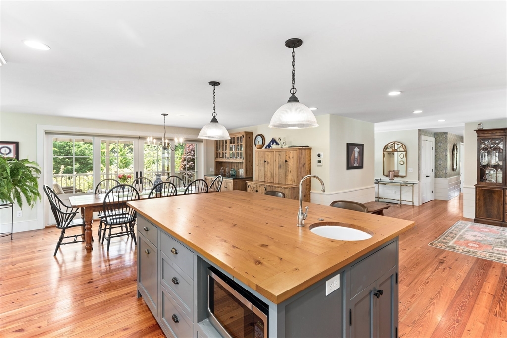 24 Pine Island Road Mattapoisett, MA 02739 - Photo 15 of 38