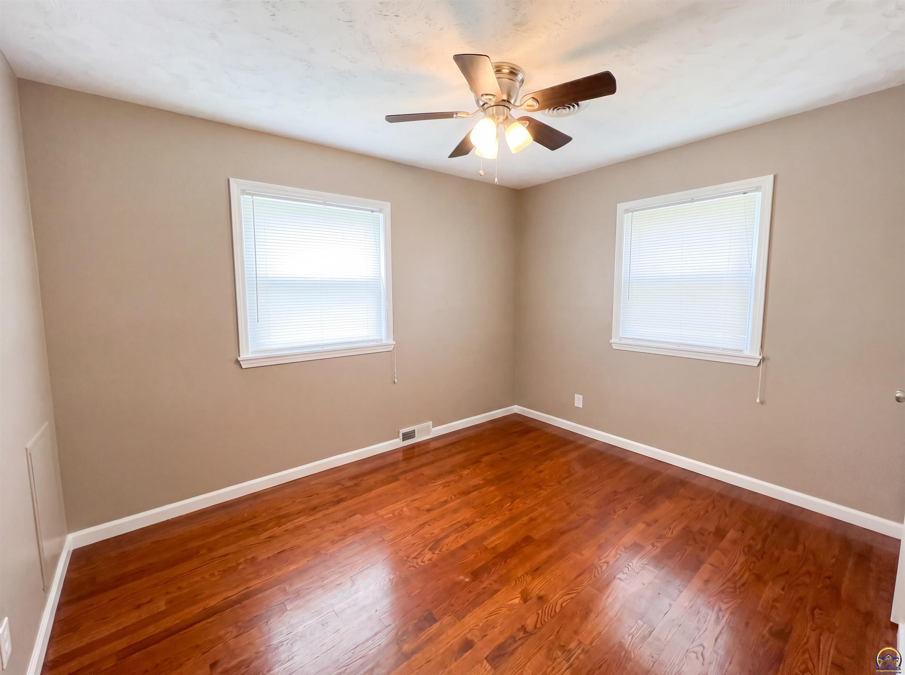 5618 Southwest 14th Street Topeka, KS 66604 - Photo 12 of 15