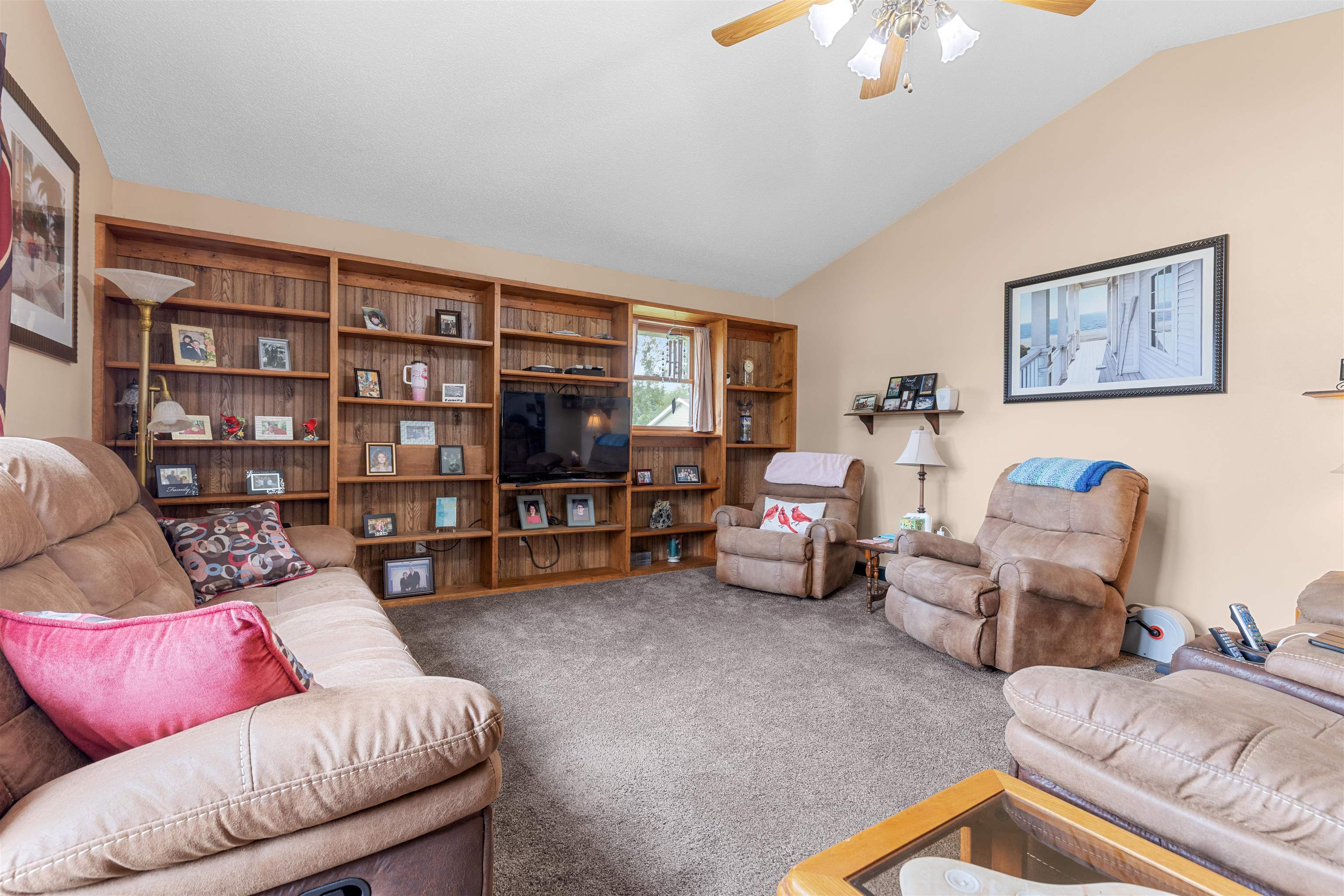 15212 Willowbrook Road South Beloit, IL 61080 - Photo 3 of 42 Gallery Image 3