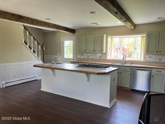 12 Glennon Road Colonie, NY 12110 - Photo 7 of 36 Kitchen Island