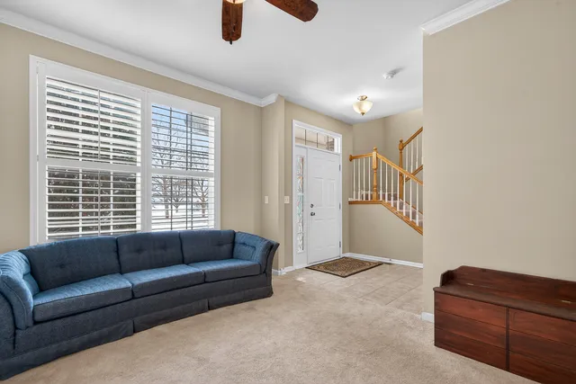 $325,000 | 234 Longview Drive, Elgin, IL 60124