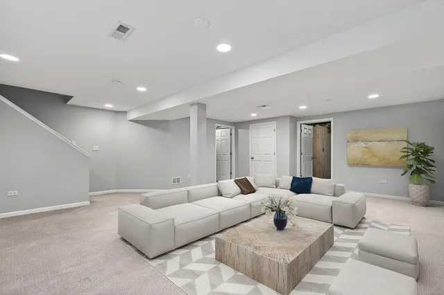 $325,000 | 234 Longview Drive, Elgin, IL 60124