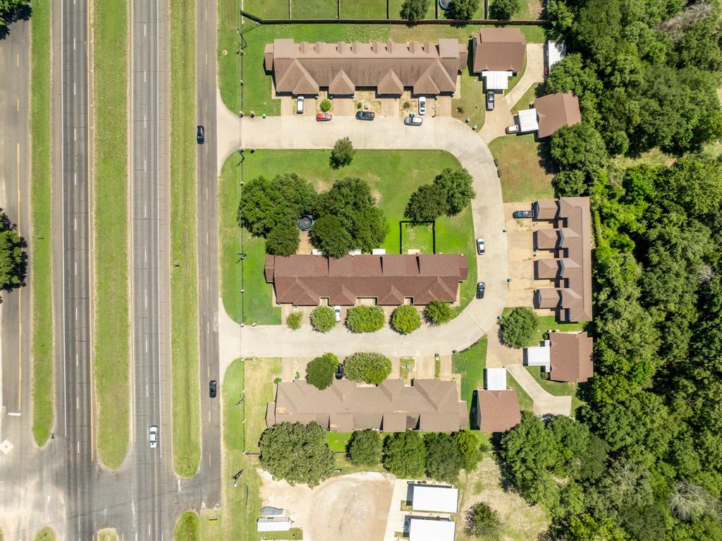 20 Addi Lane Waco, TX 76705 - Photo 3 of 24 a view of balcony