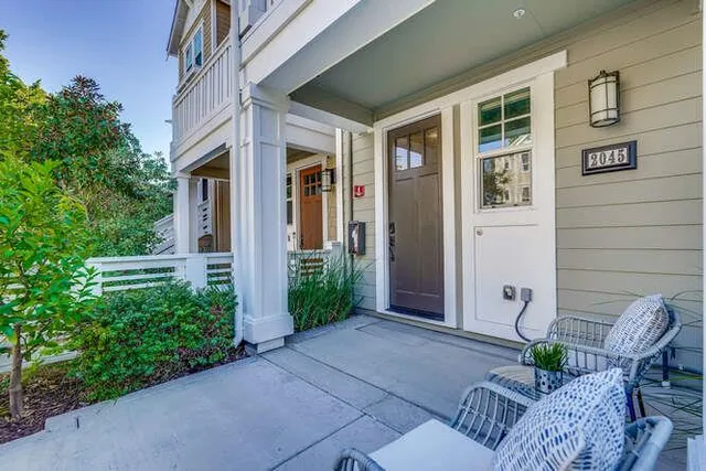 $1,298,800 | 2045 Atlas Loop, Mountain View, CA 94043